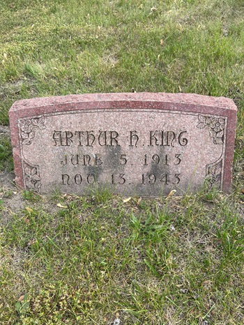 Arthur King gravestone, Class of 1932