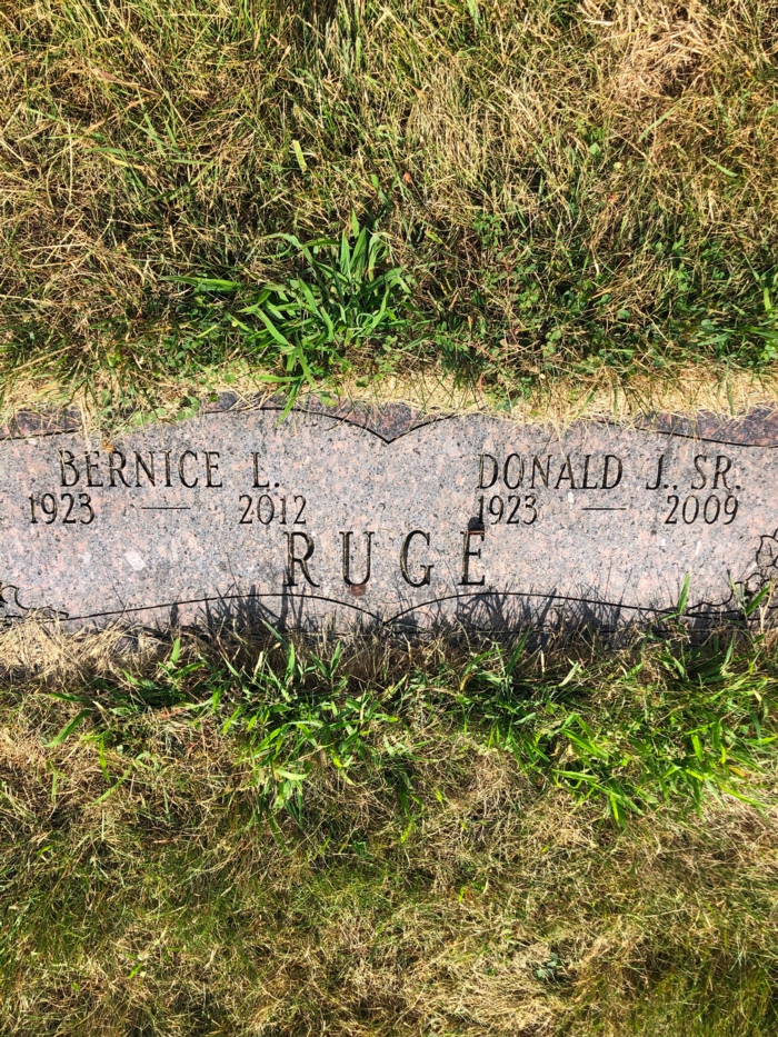 Bernice Redar Ruge gravestone, Class of 1941
