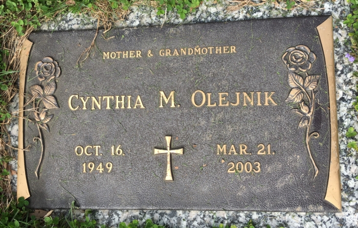 Cynthia (Cindy) Yakab Olejnik gravestone, Class of 1967