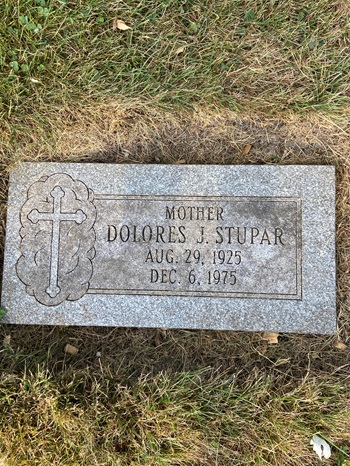 Dolores Perry Stupar gravestone, Class of 1944