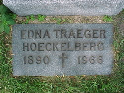 Edna Traeger Hoeckelberg, Class of 1910, stone