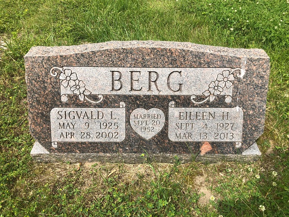 Eileen Smythe Berg gravestone, Class of 1945