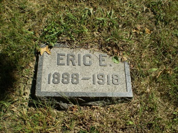 Eric Carlson gravestone, Class of 1907