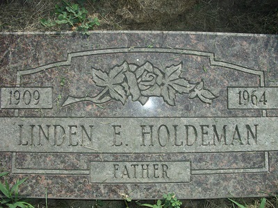 Linden Holdeman gravestone, Class of 1928