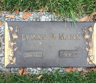 Lyman Mann gravesgtone, Class of 1952