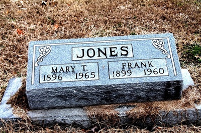 Mary Thompson Jones gravestone, Class of 1915