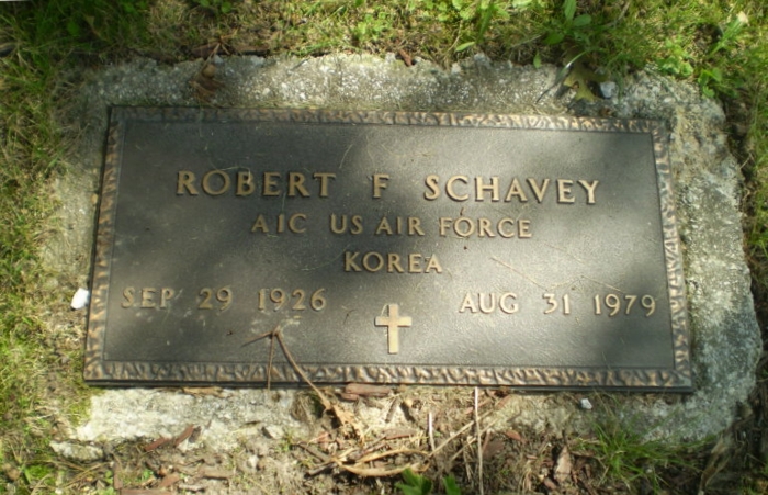Robert Schavey gravesgtone, Class of 1945