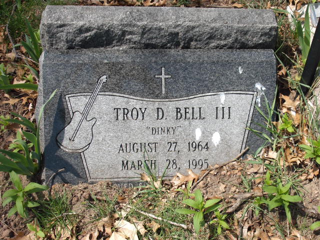 Troy Bell III gravestone, Class of 1982