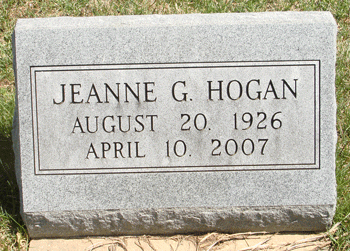 Vera Jeanne Greenlee Hogan gravestone, Class of 194