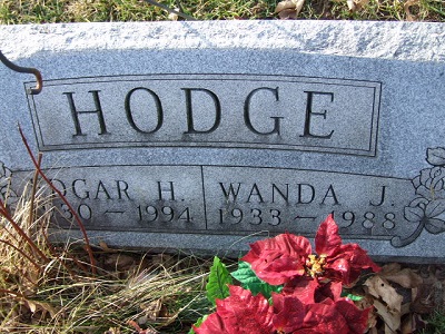 Wanda Beatty Hodge gravestone, Class of 1952