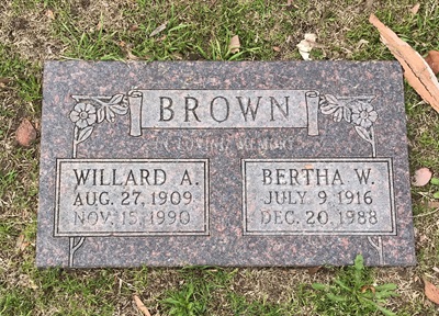 Bertha Knoke Brown gravestone, Class of 1934