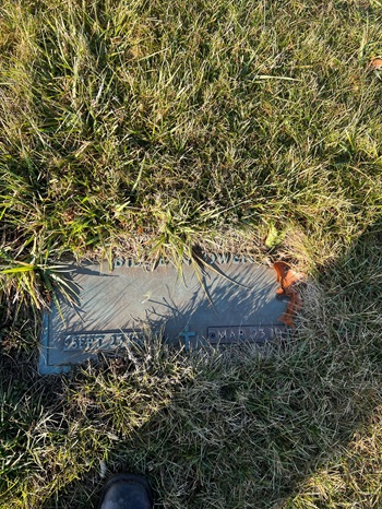Billie Lee Nelson Owen gravestone, Class of 1943