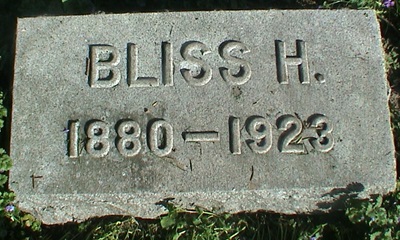 Bliss Roper Newman gravestone, Class of 1899