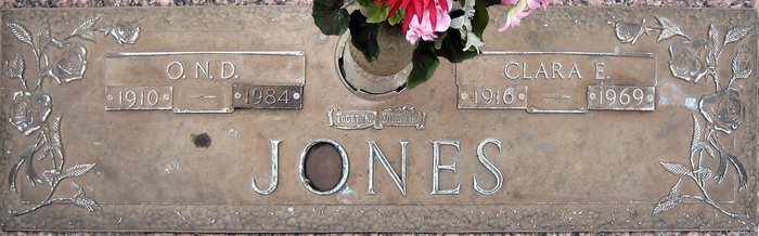 Clara Born Jones gravestone, Class of 1934