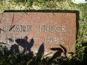 Clare (Clare) Fleck gravestone, Class of 1905