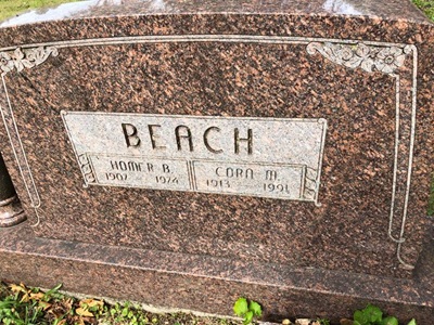 Cora Nichols Beach gravestone, Class of 1932