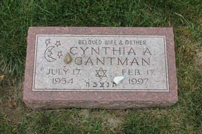 Cynthia (Cindy) Hurak Gantman gravestone, Class of 1972