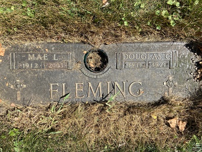 Douglas Fleming gravestone, Class of 1932