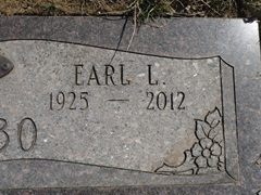 Earl Lloyd Trumbo gravestone, Class of 1943