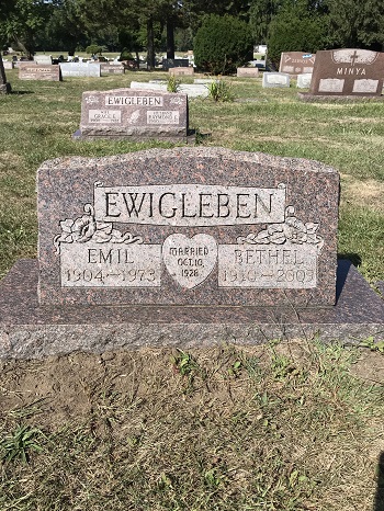 Emil Ewigleben gravestone, Class of 1923