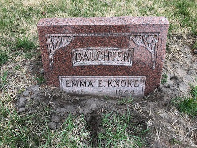 Emma Knoke gravesgtone, Class of 1933