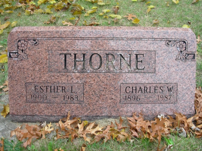 Esther Nelson Thorne gravestone, Class of 1918