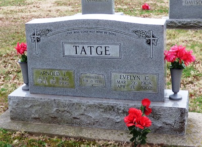 Evelyn Chapin Tatge gravestone, Class of 1925