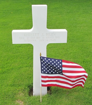 Everett Riley gravestone, Class of 1939
