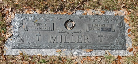 Florence Pio Sordelet gravestone, Class of 1918