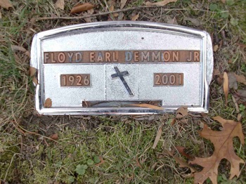 Floyd Demmon gravestone, Class of 1943