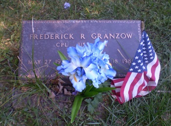 Fritz Granzow gravestone, Class of 1947
