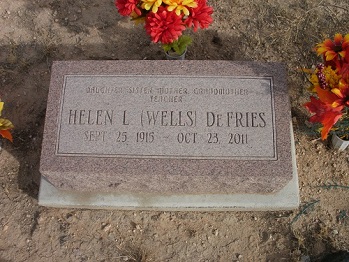 Helen Wells DeFries gravestone, Class of 1933