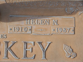 Helen White Petriskey gravestone, Class of 1930