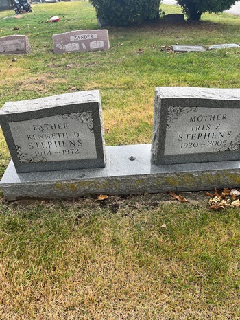 Iris Zelenka Stephens gravestona, Class of 1938