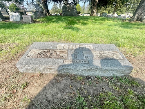 John Thiel gravestone, Class of 1935
