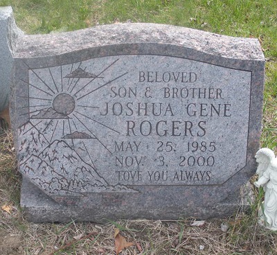 Joshua Rogers gravestone, Class of 2004
