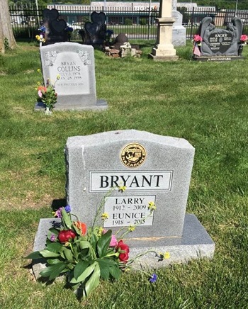 Lawrence Bryant gravestone, Class of 1932