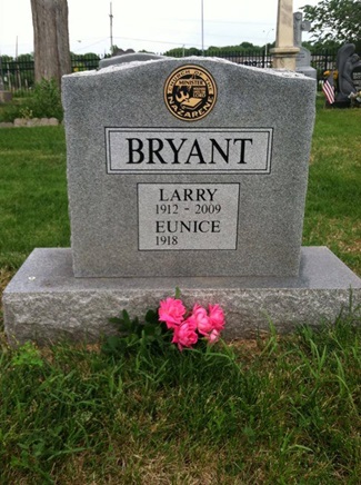 Lawrence Bryant gravestone, Class of 1932