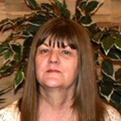 Lynda Claxton Tuzinski obit pic, Class of 1968