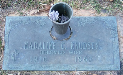 Madaline Camplbell Aud Knudsen gravestone, Class of 1928