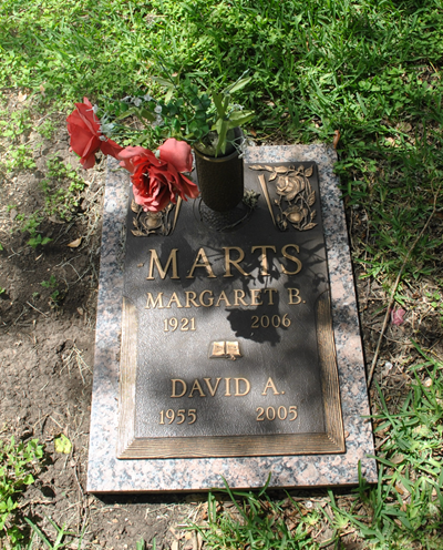 Margaret "Peggy" Bleam Marts gravestone, Class of 1939