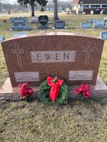 Marie Henschel Ewen, Class of 1943