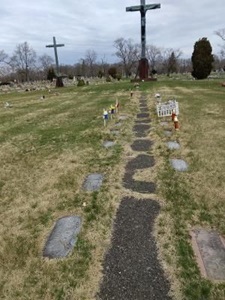 Marilyn Kennedy Kegebein gravesgtone, Class of 1951