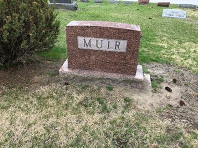 Marjorie Roper Muir gravestone, Class of 1931