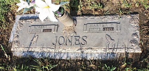 Martha Fetterer Jones gravestone, Class of 1958