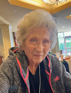 Mary Mack Motkowicz obit pic, Class of 1952