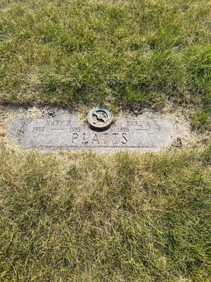 Mary Maybaum Platts gravestone, Class of 1920