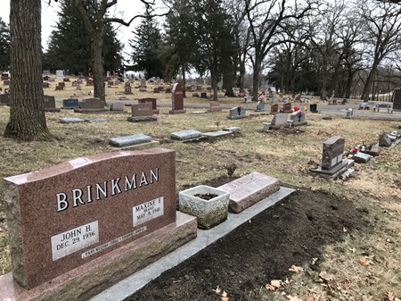 Maximillian Brand gravestone, Class of 1927
