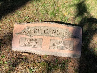 Melvin Riggens's father's gravestone, Class of 1955