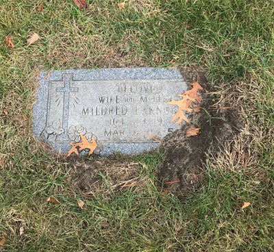 Mildred Siewert Knoble gravestone, Class of 1933
